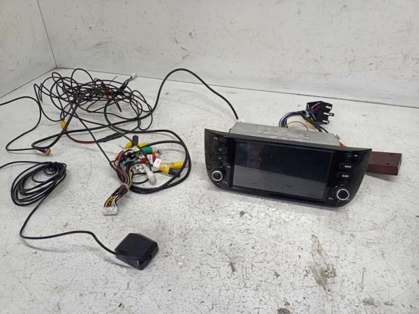 ANDROID RADIO GPS FIAT PUNTO 2005 - 2018 - Vue 1